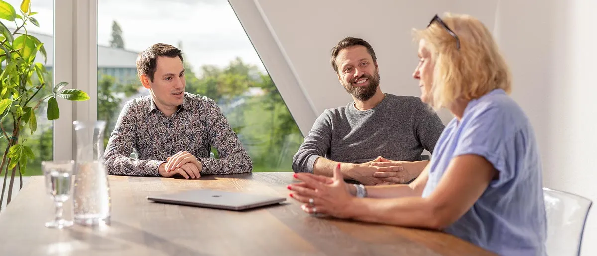 Das Team von Medicore IT bei einer Besprechung in Freiburg